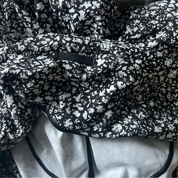 Lululemon Fast and Free High-Rise Tight in Venture Floral Alpine Size 20 - Picture 10 of 12